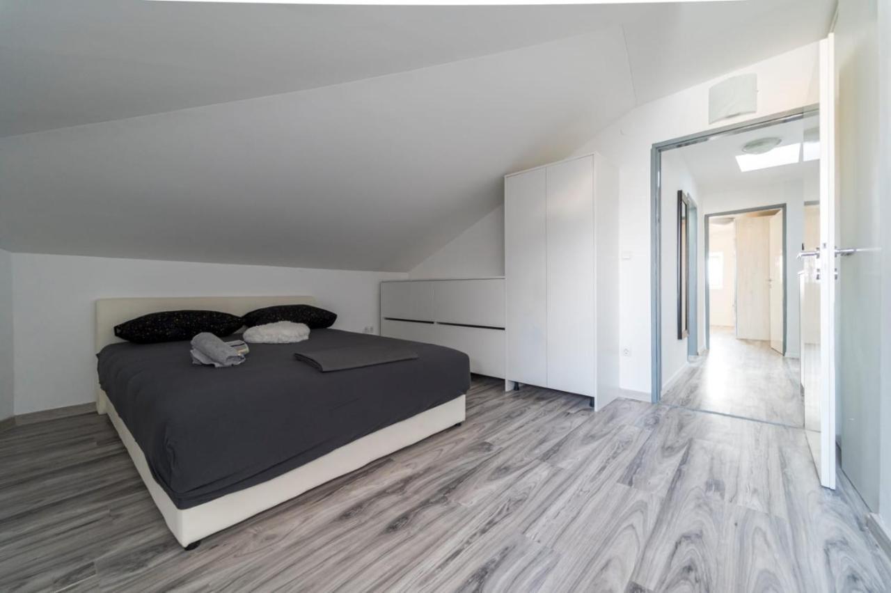 City Center Mayess Aparment Zadar Eksteriør bilde