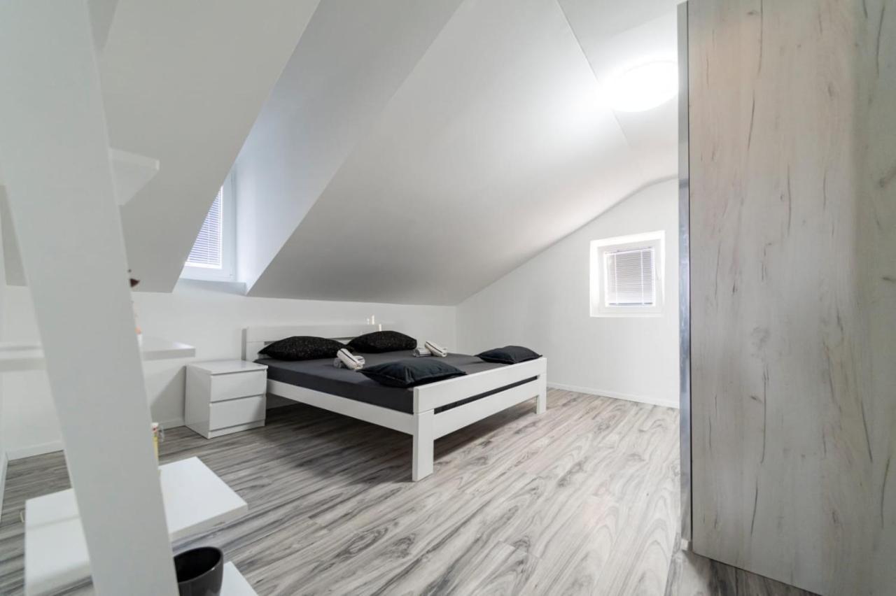 City Center Mayess Aparment Zadar Eksteriør bilde